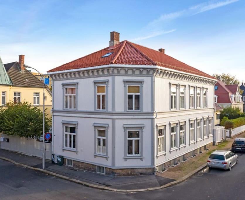 Large, Quiet And Centrally Located Apartment Fredrikstad Exterior photo